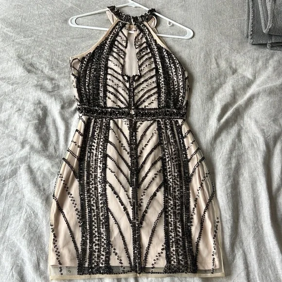 Vici dress - Picture 2 of 3